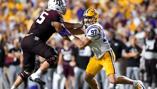 Who would LSU lean most heavily on if Princewill Umanmielen is sidelined vs. Auburn? (Photo: USA TODAY Network via Reuters Connect)